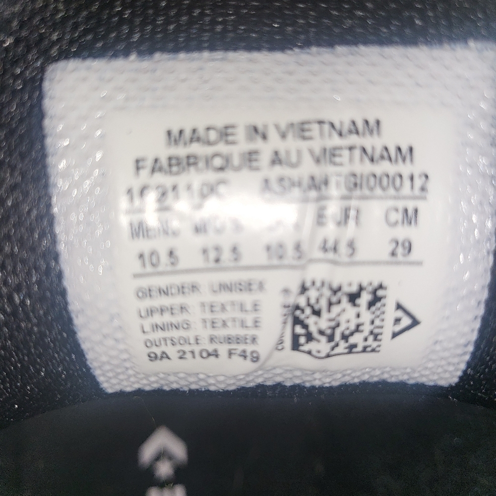 Shoes - Picture 5 of 5